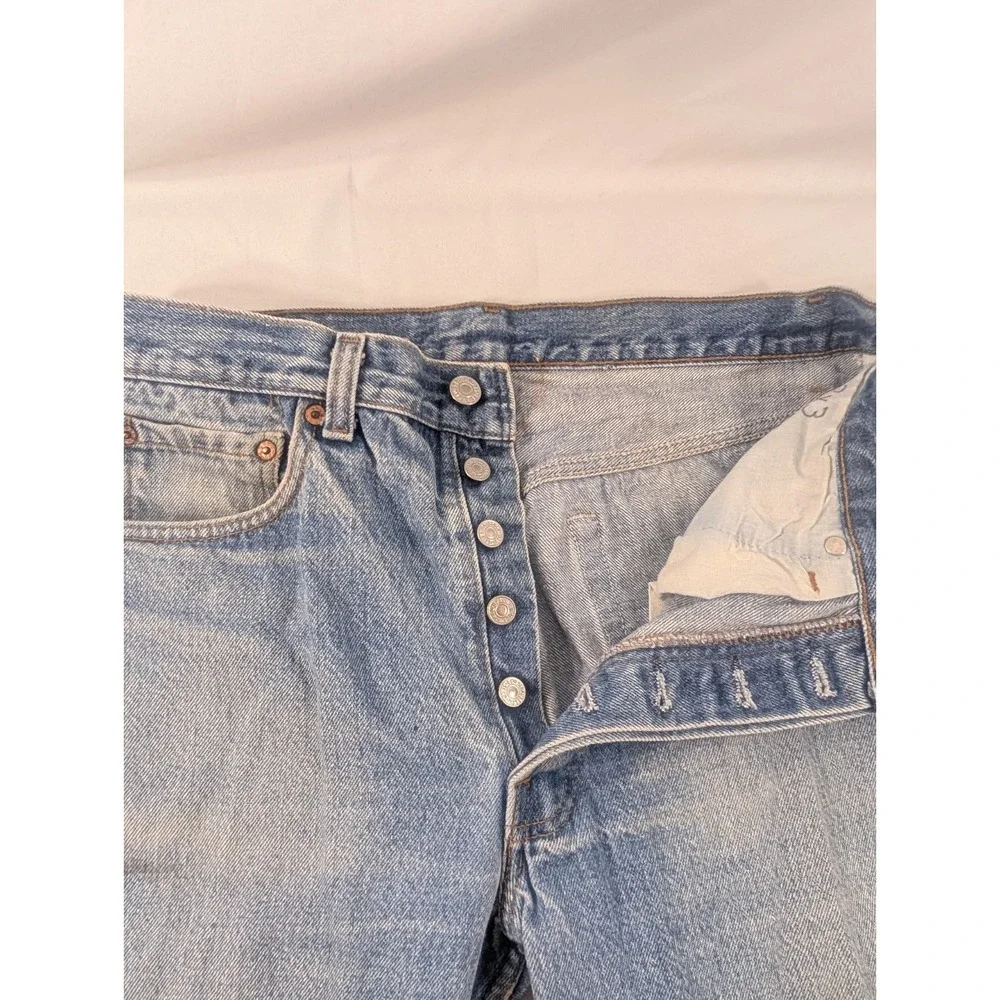Levis stains discoloration